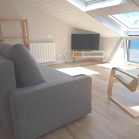 Vila Mariña. Casa marinera con terraza sobre el mar en Caión Cayón Exterior foto