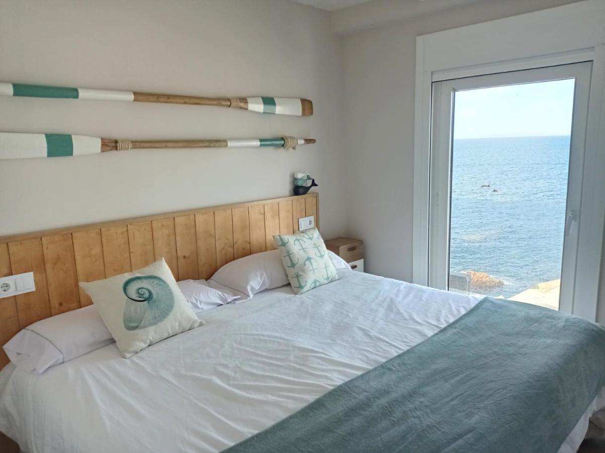 Vila Mariña. Casa marinera con terraza sobre el mar en Caión Cayón Exterior foto