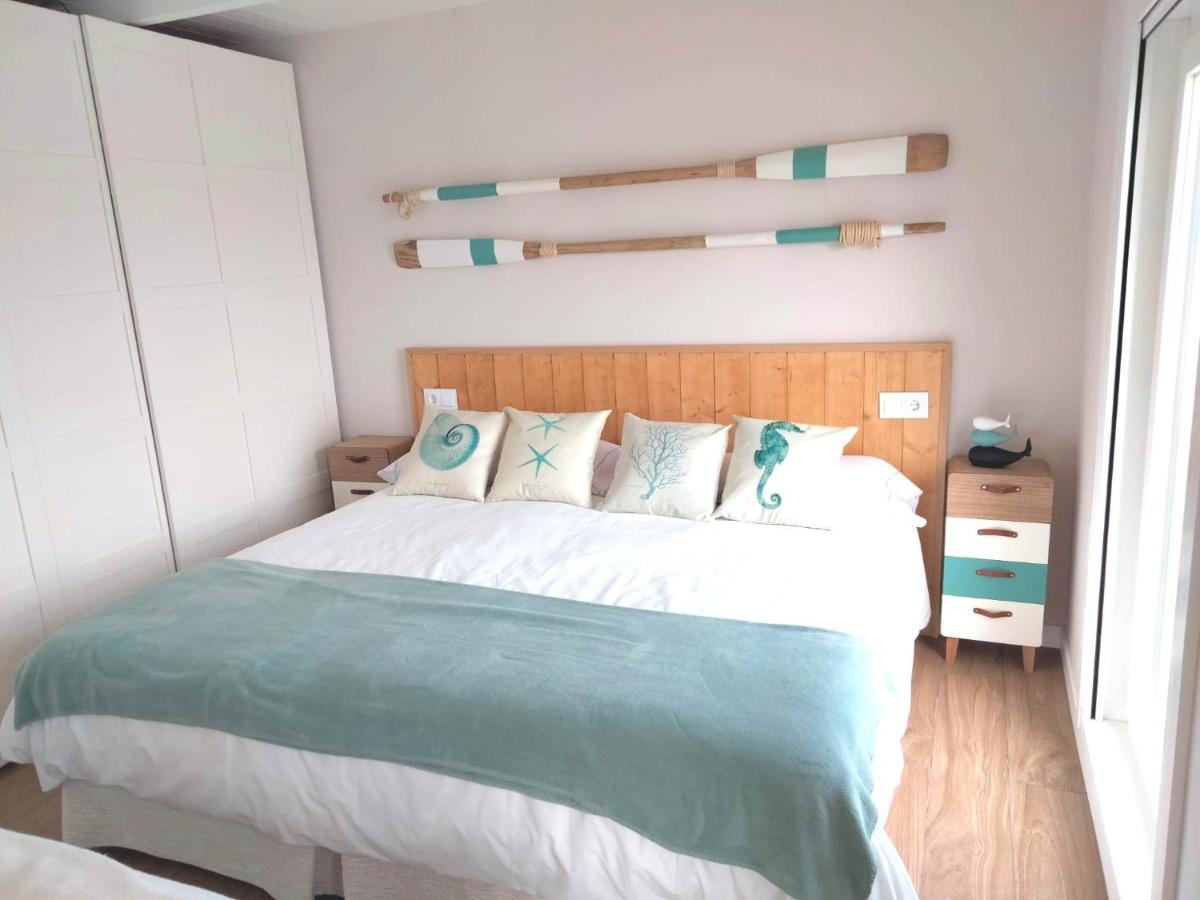 Vila Mariña. Casa marinera con terraza sobre el mar en Caión Cayón Exterior foto